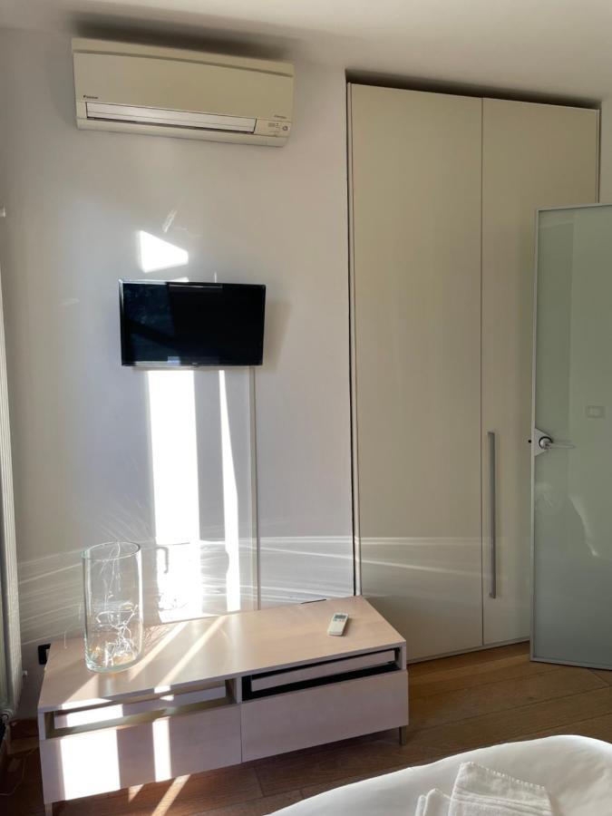 Accogliente Camera Singola Con Balcone A 500 Mt Dal Mare Marina Di Carrara Luaran gambar
